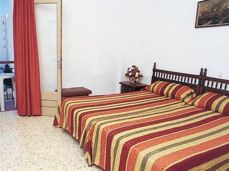 Hostal Mayol Santa Eulalia del Río Exterior foto
